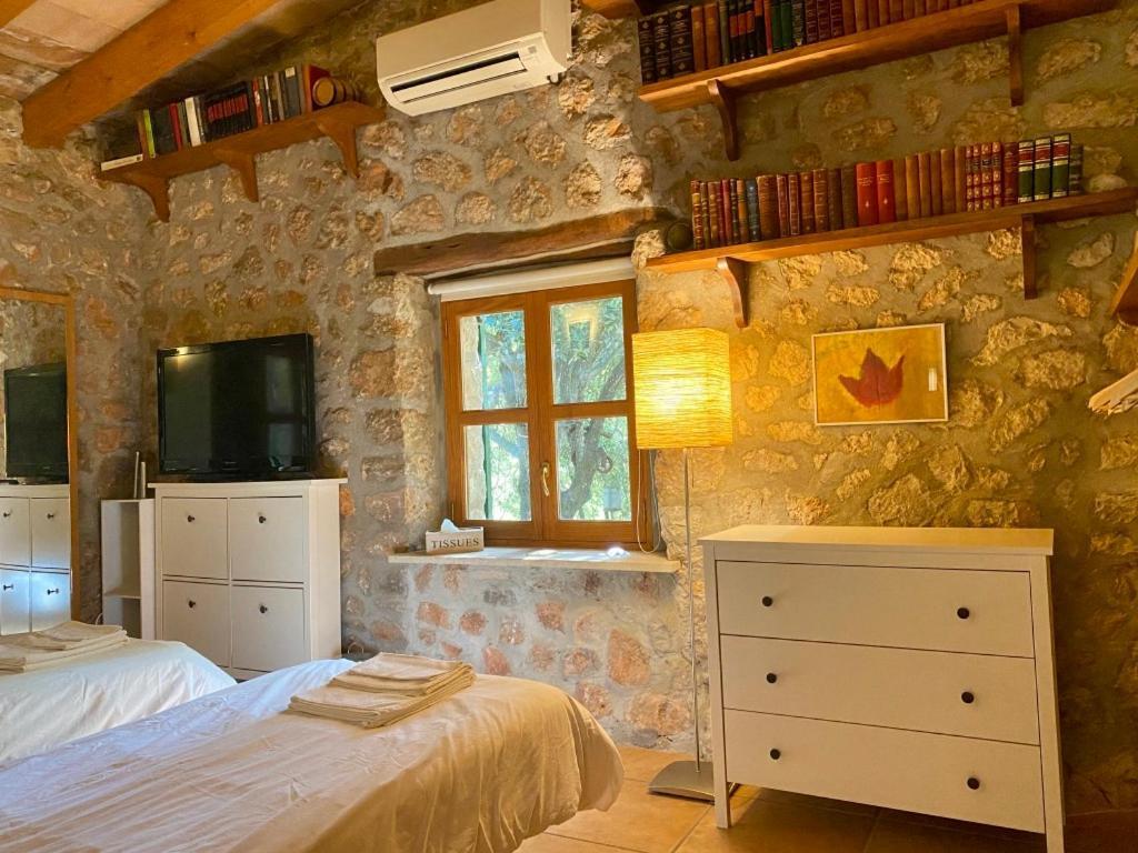 Fabulous Rustic Villa Set On Mountain With Unique Views Valldemossa  Exteriér fotografie